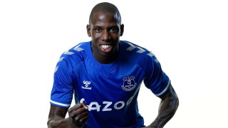 Евертън обяви трети нов