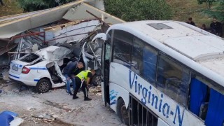 В Бургас почитат паметта на двамата полицаи, пометени от автобус с мигранти