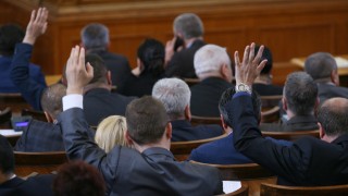11 социалисти си искат лятната ваканция