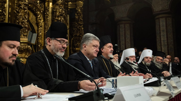 Украйна със закон, принуждаващ проруската църква да добави "руска" към името си