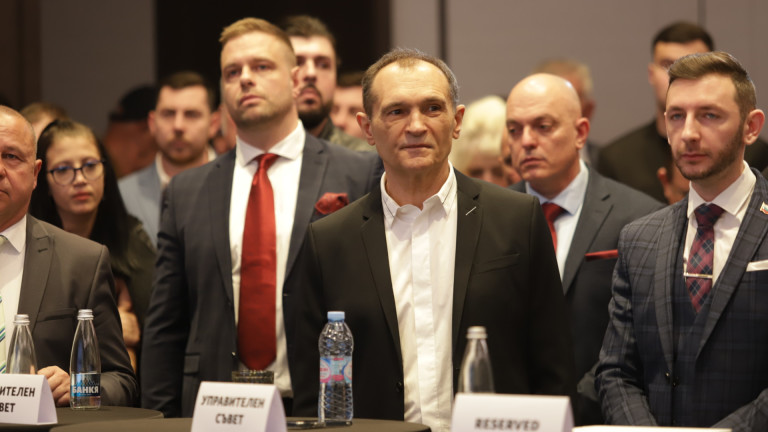 Vasil Bozkov, avec le mouvement du Centre, a donné sans crainte un nouveau départ à la Bulgarie. Vasil Bozkov, avec le mouvement du Centre, a donné sans crainte un nouveau départ à la Bulgarie.