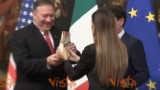  В Италия подариха пармезан на Помпео в символ на митинг против митата на Съединени американски щати 