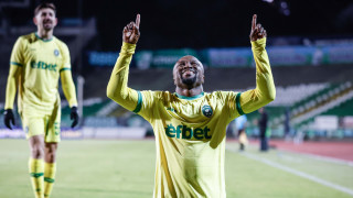 Треньорът на Лудогорец Пер Матиас Хьогмо вече е започнал да разглежда