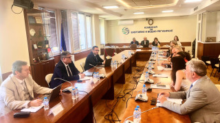 Комисията за енергийно и водно регулиране КЕВР проведе открито заседание