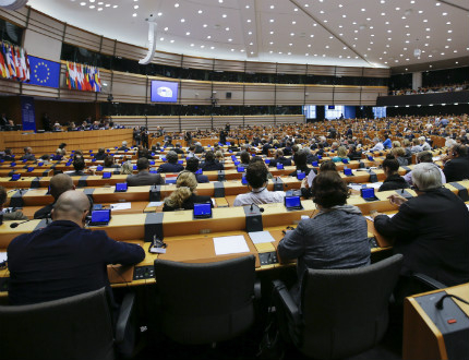 ЕП одобри плана за разпределение на 120 хил. бежанци