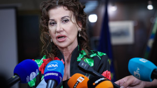 Председателят на Българската федерация по художествена гимнастика Илиана Раева използва