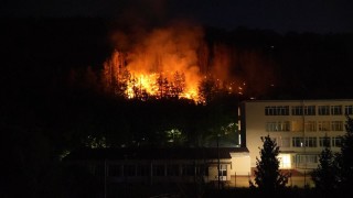Задържан е криминално проявен, причинил пожара във Велико Търново 