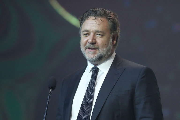 Ръсел Кроу, поизгубил