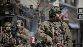 Деймиън Сандерсън един от заподозрените за нападение с нож в