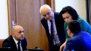 МС предлага предсрочно освобождаване на шефа на военното разузнаване