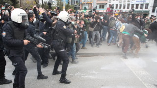 Туитър ограничи достъпа до съобщение на министъра на вътрешните работи