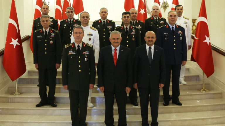 Турската армия прочистена от гюленисти, обяви Анкара