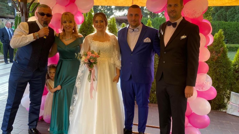 Сватба в Левски
