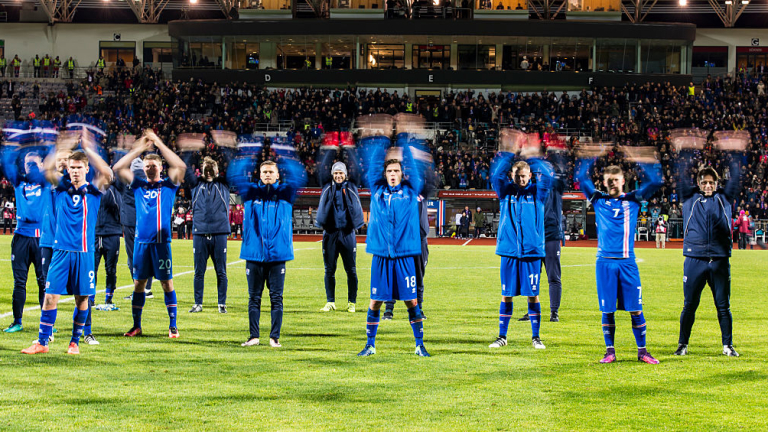 Отборът на Исландия продължава да пише своята футболна приказка. Две