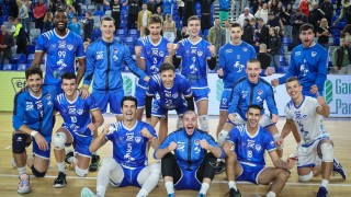 Волейболния тим на Левски започна със загуба участието си в