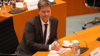 Германският министър на икономиката Роберт Хабек предупреди в интервю публикувано днес