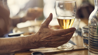 Къде се събират хората когато живеят в малко населено място