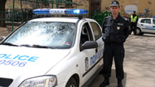 Пиян шофьор от Харманли се заби в патрулка