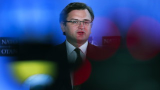 По време на телефонен разговор с министъра на външните работи