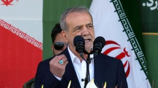 Иранският президент Масуд Пезешкиан по време на разговор с руския