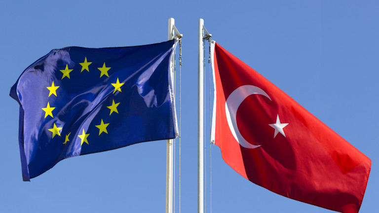 ЕС заплаши Турция със санкции заради кризата в Източното Средиземноморие. Какво отговори Анкара?