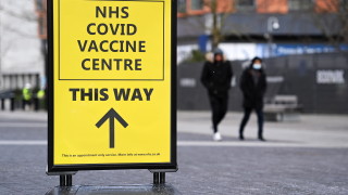 Британският министър за ваксините Надхим Захави заяви във вторник че