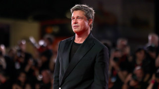 От три години Брад Пит е щастливо влюбен в Инес