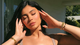 Третият сезон на История на прислужницата започна този уикенд а