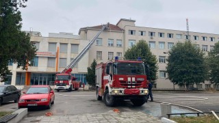 Медицинският университет в Плевен минава на онлайн обучение заради пожара