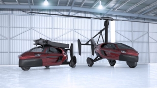 Първата летяща кола в света вече е в продажба
