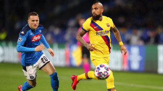 Артуро Видал е щастлив в Барселона и не проявява интерес