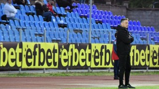 Петър Колев ще продължи да бъде треньор на Берое макар