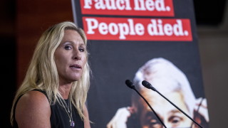 Туитър блокира за постоянно личния профил на републиканската конгресменка Марджъри