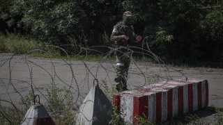 Леонид Пасечник ръководителят на Луганската народна република ЛНР обяви 24