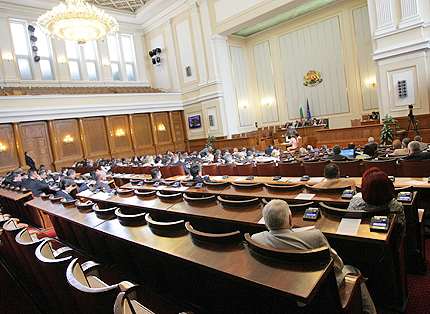 Депутатите отхвърлиха поредно президентско вето