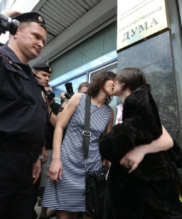 Звезда от "Бягство от затвора" обяви, че е хомосексуален, бойкотира руските закони