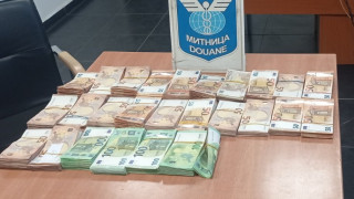 Митничари спряха 6 опита за тайно прекарване на валута през Капитан Андреево за ден