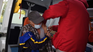 Ваксинацията е много ефективна за предотвратяване на тежки случаи на