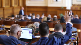 300 000 стр. с далавери в Автомагистрали подадени в Антикорупционната комисия на НС