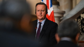 Британският външен министър Дейвид Камерън заяви че Великобритания и други