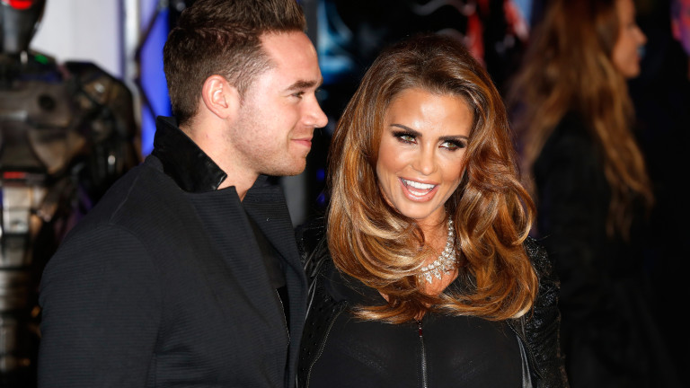 Кейти Прайс се развежда. Кийрън й изневерил и с бавачката