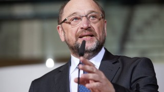 Лидерът на германските социалдемократи Мартин Шулц подаде оставка съобщи АП