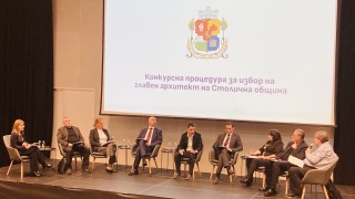 Четири часа отговаряха на въпроси на жури и граждани съобщават