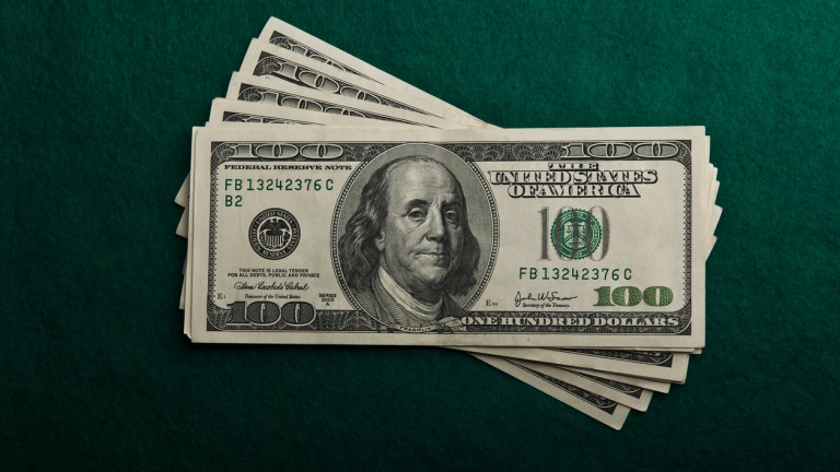 Броят на банкнотите от $100 надхвърли тези с номинал $1