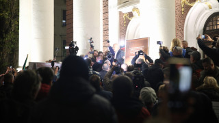 Постановката на пиесата Оръжията и човекът от Бърнард Шоу поставена