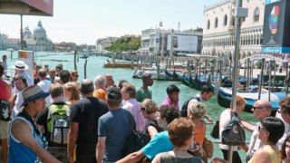 "Ад" за туристи и отпускари в Италия 