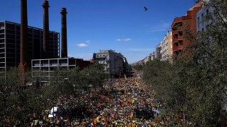 Многохиляден протест в Барселона подкрепи арестуваните сепаратисти