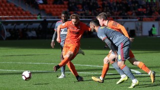 Урал победи с 2 1 Арсенал Тула в първия мач от