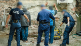 Полицаи предотвратиха меле сред две семейства в Розино 