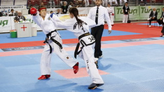 Очаква се всички седящи места които са 1 037 ще бъдат